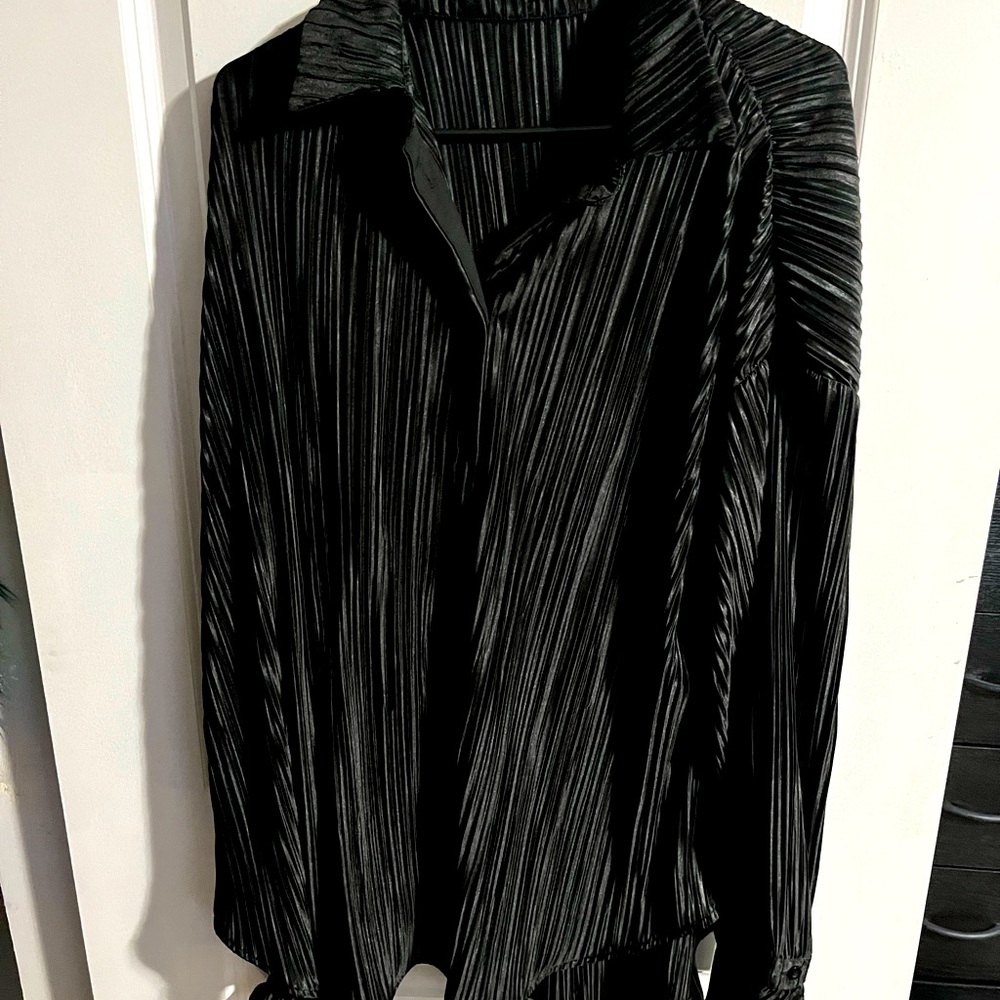 Bell sleeve long Collar Shirt